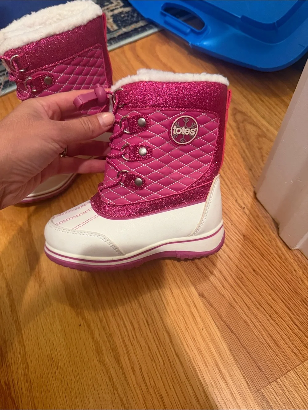 totes sparkling pink